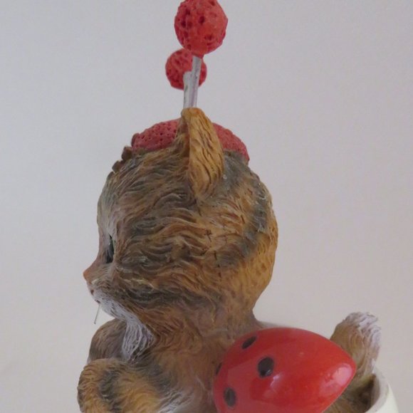 Cute as a Bug Cups of Affection Cat in Teacup with Certificate (F57) - Picture 3 of 12